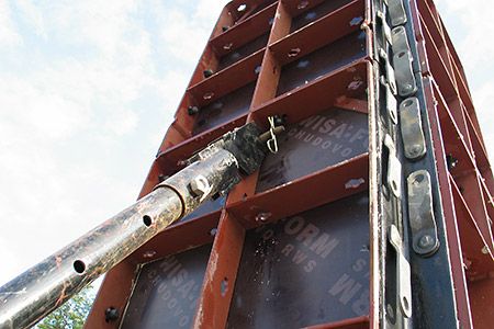 Опалубка высоких колонн мелкощитовая стальная МСК — характеристики и описание