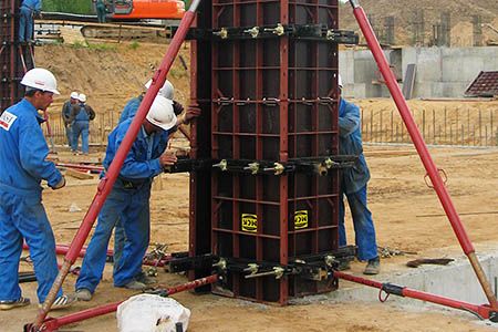 Опалубка колонн мелкощитовая стальная модульная МСК — характеристики и описание