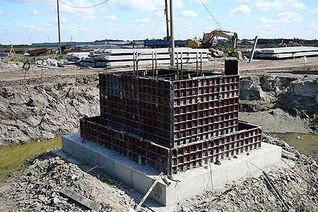 Опалубка мостовых опор стальная мелкощитовая МСК — характеристики и описание